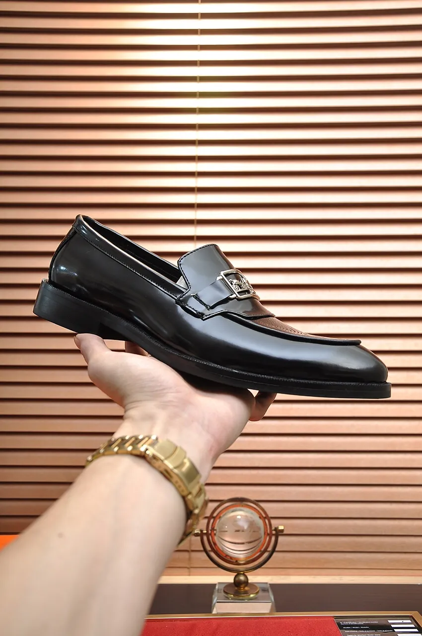 Men's shoes💰460💶[HERMES] (cowhide lining)🍀Italian top luxury🍀He does not pursue novel styles and gorgeous colors, but attracts the favor of successful men with his flawless, elegant and classic style! This very, very comfortable, simple and stable style makes it easy to match any style! The pattern is absolutely 1:1 refined from the original case, and we strive for excellence in materials, imported cowhide + cowhide lining💪💪💪extraordinary texture👍! .Black brown code number: 38 to 45 (45 customized)